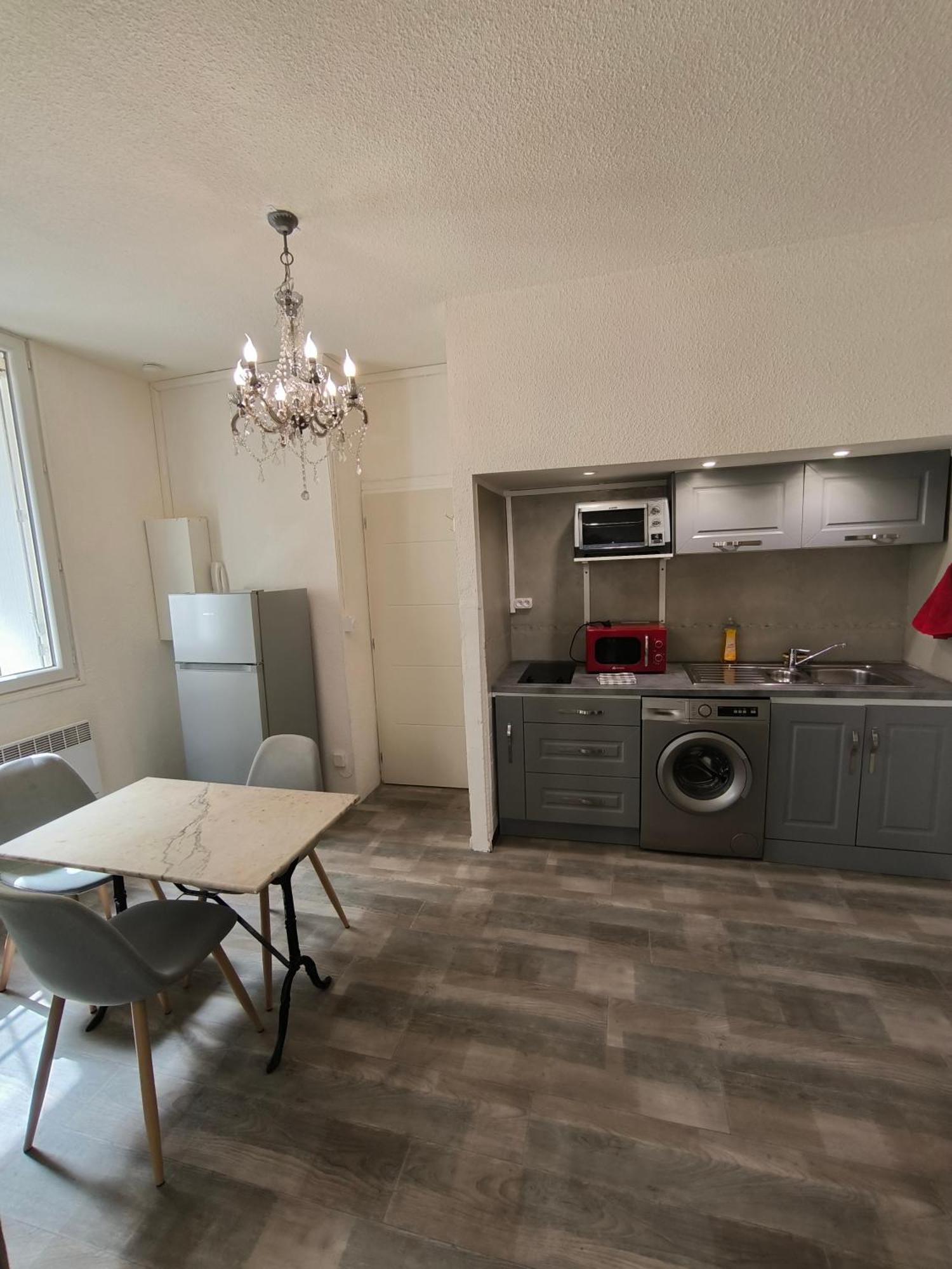 Appartement Chaleureux Dans Le Centre De Béziers Exteriér fotografie